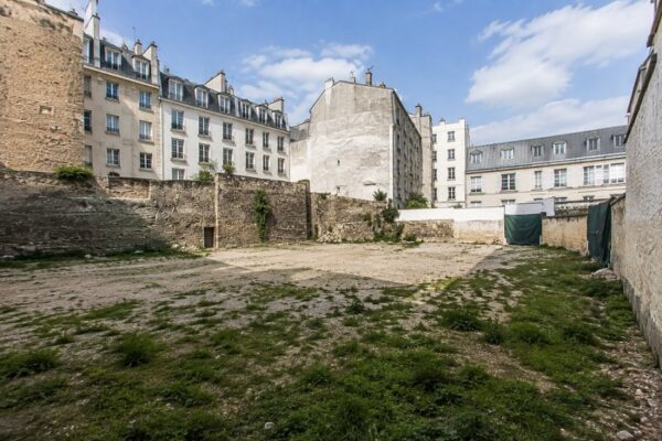 Development Land Plot Near Le Marais